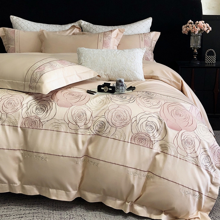 91家纺网 家纺一手货源 找家纺 慕晨家纺 2025新款40s全棉重工刺绣四件套 晨雾花漾 驼