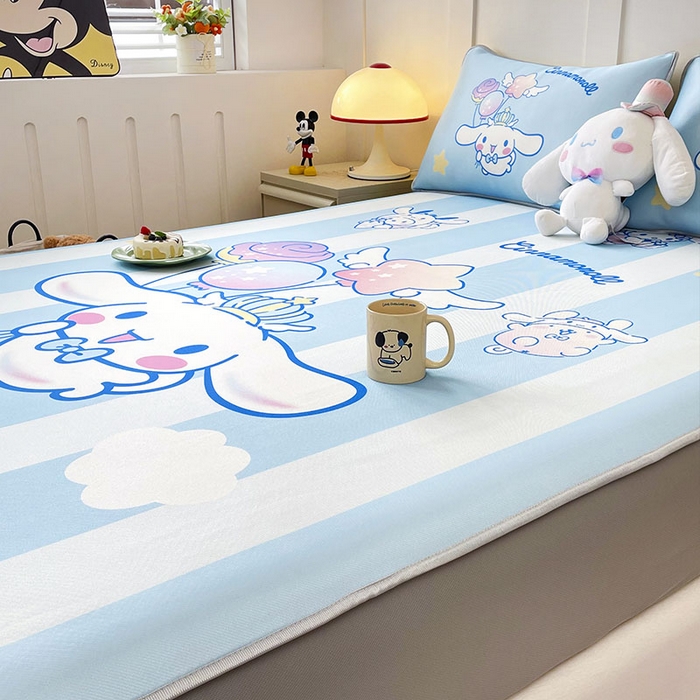 91家纺网 家纺一手货源 找家纺 米帛家纺 2025新款大版三丽鸥碳光冰丝软凉席床笠款 气球玉桂狗