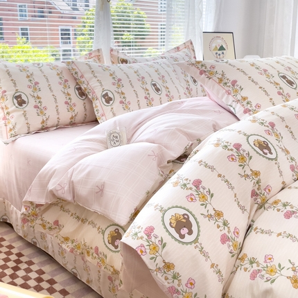 铭博家纺 新款直播爆款网红全棉四件套13070印花吊边一字绣纯棉被套工艺款 菲乐熊宝
