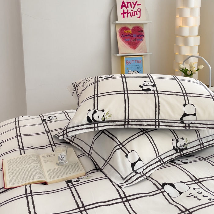 91家纺网 家纺一手货源 找家纺 铭博家纺 新款直播爆款网红全棉四件套13070印花吊边一字绣纯棉被套工艺款 趣味熊猫