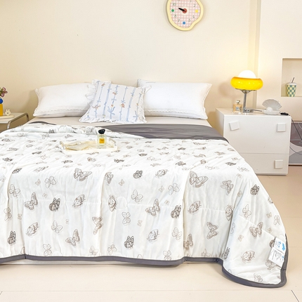 悦织湾家纺2025新款冰丝冰激凌夏被 蝶影