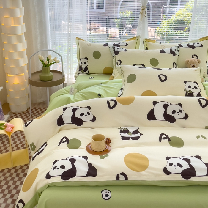 91家纺网 家纺一手货源 找家纺 铭博家纺 新款直播爆款网红全棉四件套13070印花吊边一字绣纯棉被套工艺款 呆萌熊猫
