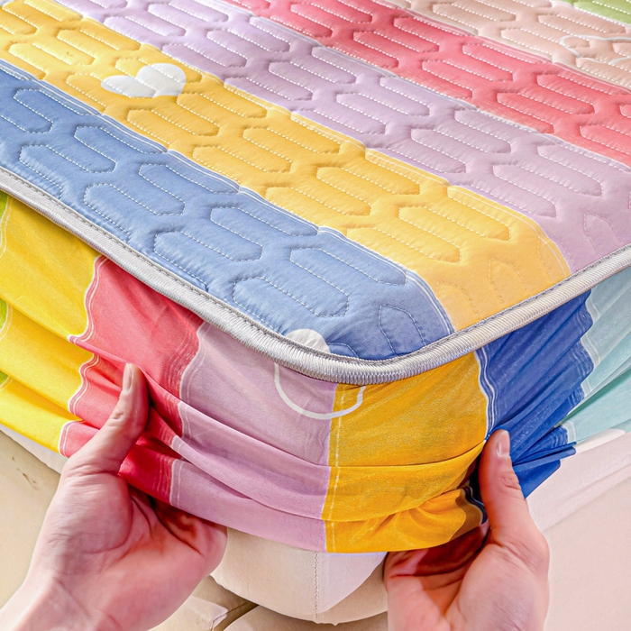 91家纺网 家纺一手货源 找家纺 富馨莱 2025新款A类凉感丝空气纤维凉席床笠款 彩虹桥