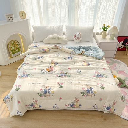 91家纺网 家纺一手货源 找家纺 太阳树家纺 2025新款A类母婴级双层纱大豆被大豆纤维夏被 兔sweet