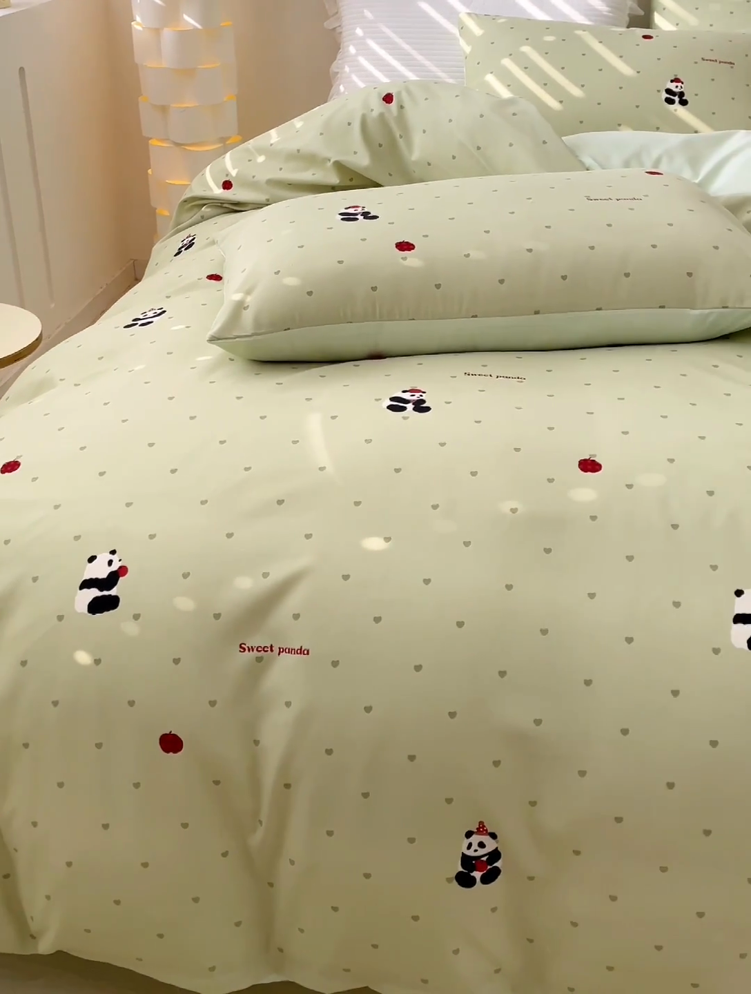 91家纺网 家纺一手货源 找家纺 汣沐生活 2025新款针织棉印花款四件套 熊猫滚滚-绿