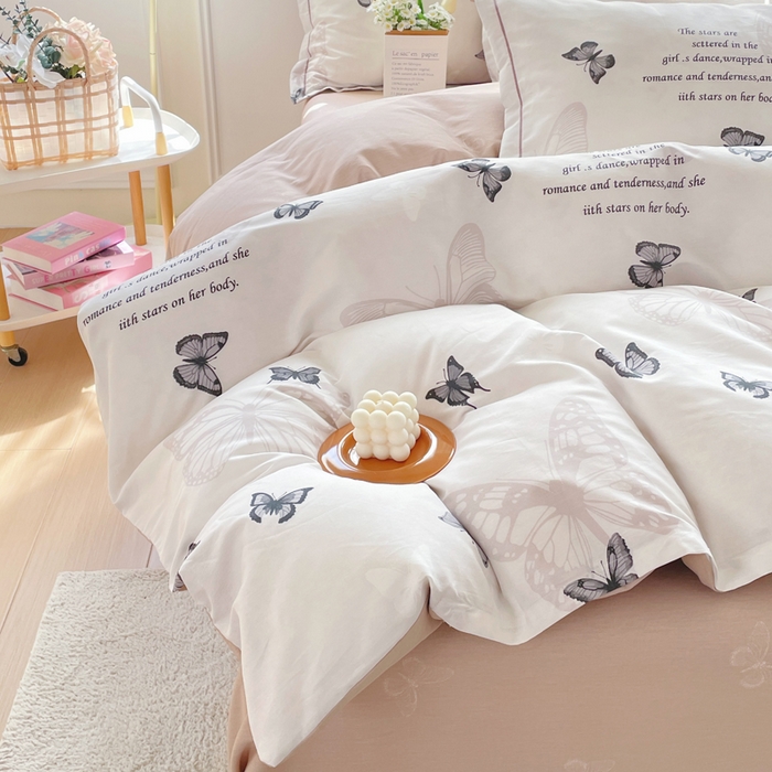 91家纺网 家纺一手货源 找家纺 铭博家纺 新款直播爆款网红全棉四件套13070印花吊边一字绣纯棉被套工艺款 蝶舞