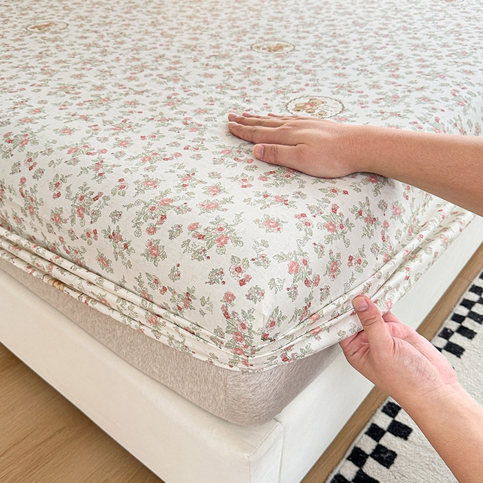 91家纺网 家纺一手货源 找家纺 2025新款12868全棉套件单品系列二单床笠 清茶小熊-米