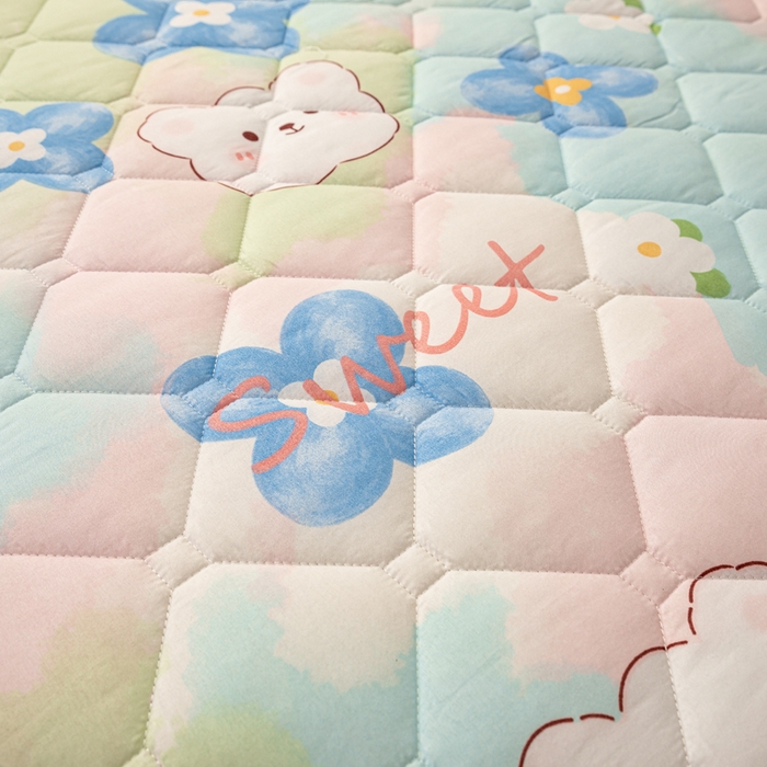 91家纺网 家纺一手货源 找家纺 云玲时尚 2025新款三防磨毛防水夹棉单人枕套 甜蜜Q仔