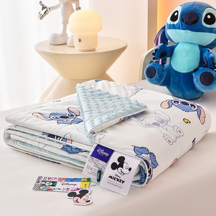 91家纺网 家纺一手货源 找家纺 嗨生活 嗨生活 2025年迪士尼凉感丝冰豆豆被 夏被 夏凉被 儿童夏被 幼儿园夏被 直播首选 史迪仔