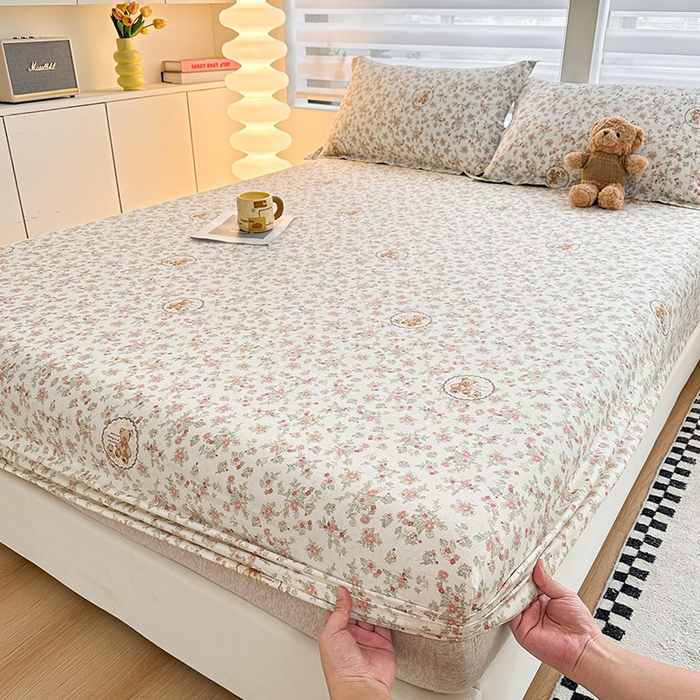 91家纺网 家纺一手货源 找家纺 2025新款12868全棉套件单品系列二单床笠 清茶小熊-米