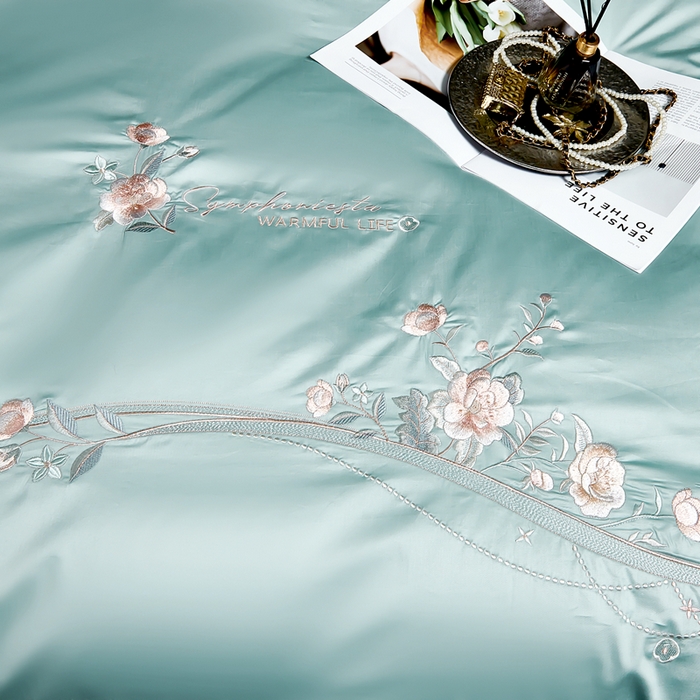 91家纺网 家纺一手货源 找家纺 U品汇 2025新品120支60s双股贡缎长绒棉重工刺绣花纯棉全棉四件套 蔷薇恋人-晴空兰