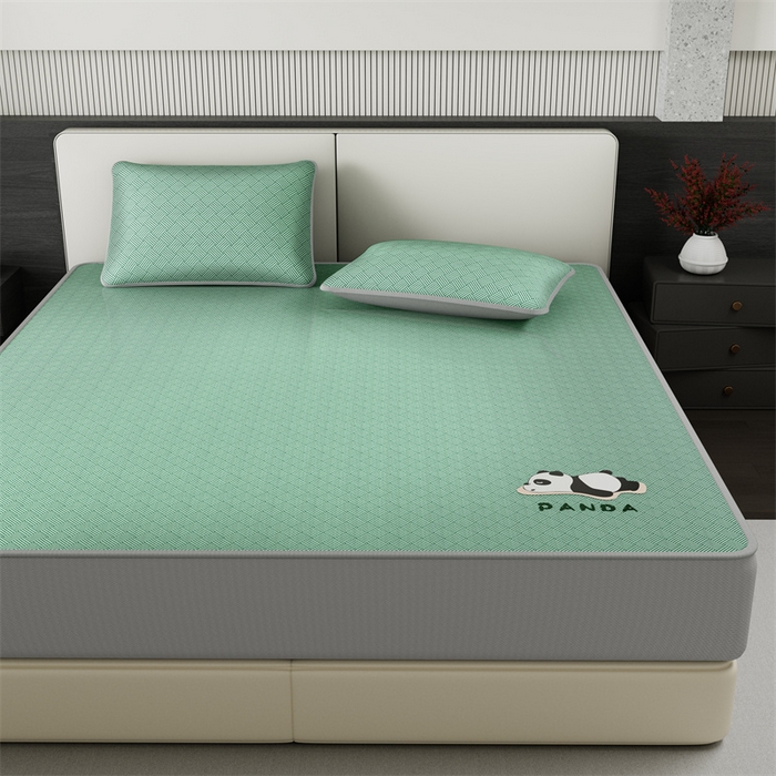 91家纺网 家纺一手货源 找家纺 叠派家纺  2025新款5A抗菌A类冰丝凉席-饼干花熊猫款 床笠-熊猫-绿色