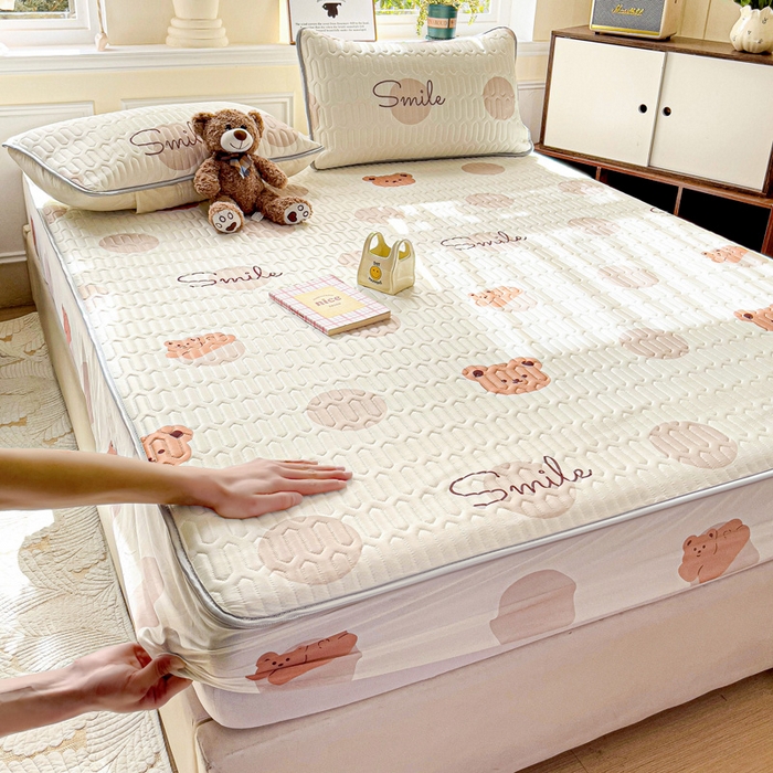 91家纺网 家纺一手货源 找家纺 富馨莱 2025新款A类凉感丝空气纤维凉席床笠款 无敌小熊