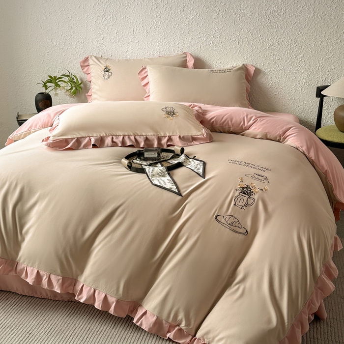 91家纺网 家纺一手货源 找家纺 汣沐生活 2025新款亲肤绣花花边四件套 香槟-优雅粉-田园生活