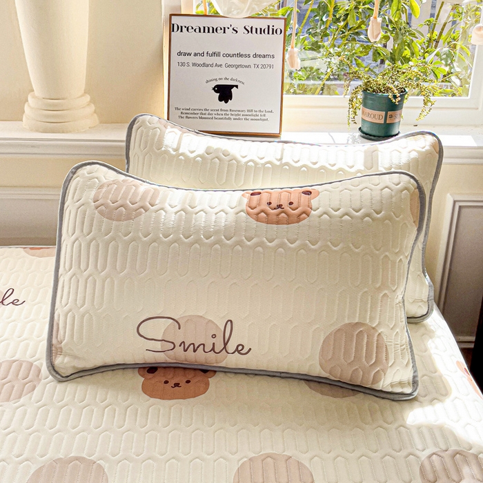 91家纺网 家纺一手货源 找家纺 富馨莱 2025新款A类凉感丝空气纤维凉席床笠款 无敌小熊