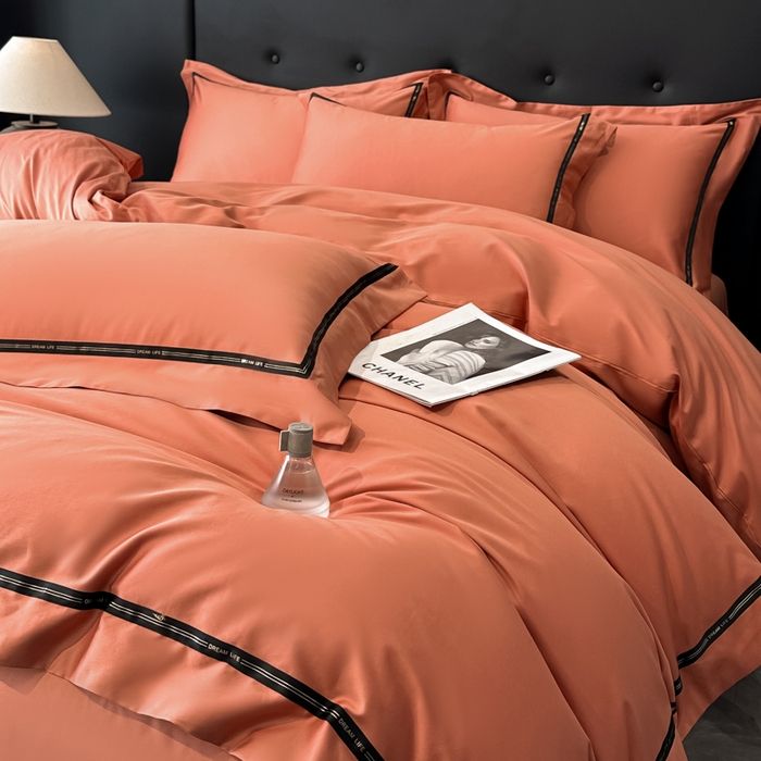 91家纺网 家纺一手货源 找家纺 魅都 2025新款100支长绒棉简约织带轻奢风四件套-罗伊 爱马橙