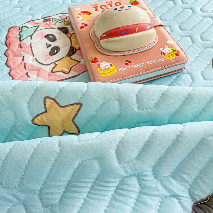 91家纺网 家纺一手货源 找家纺 富馨莱 2025新款A类凉感丝空气纤维凉席学生款 熊猫宝宝