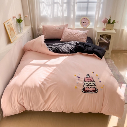 91家纺网 家纺一手货源 找家纺 （总）奈颜 2025新款高克重水洗棉毛巾绣爆款四件套