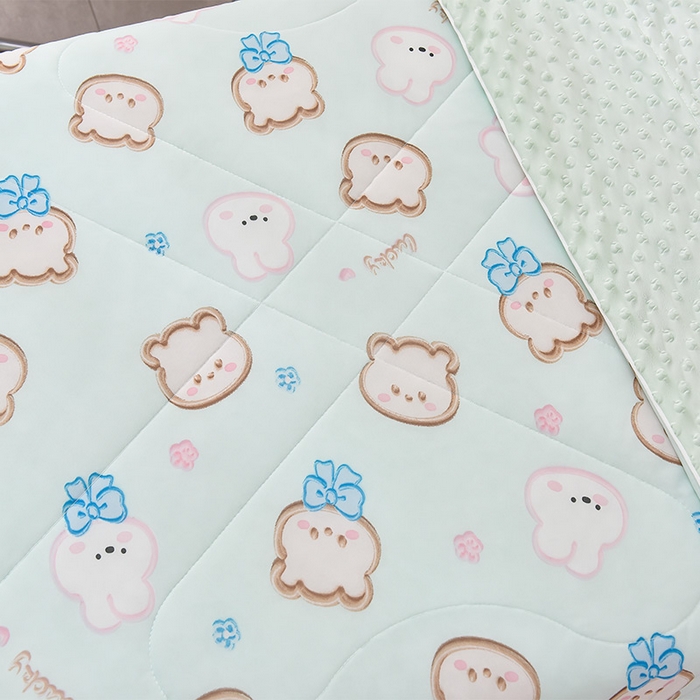 91家纺网 家纺一手货源 找家纺 嗨生活_2025年爆款 A类冰豆豆凉感丝被 儿童夏被 幼儿园被 直播 团购首选_1477 领结小熊