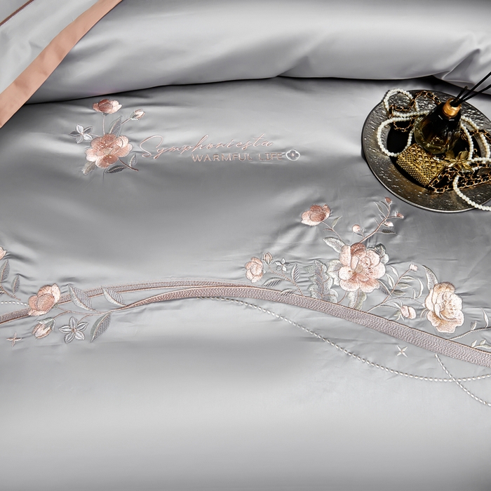 91家纺网 家纺一手货源 找家纺 U品汇 2025新品120支60s双股贡缎长绒棉重工刺绣花纯棉全棉四件套 蔷薇恋人-高级灰