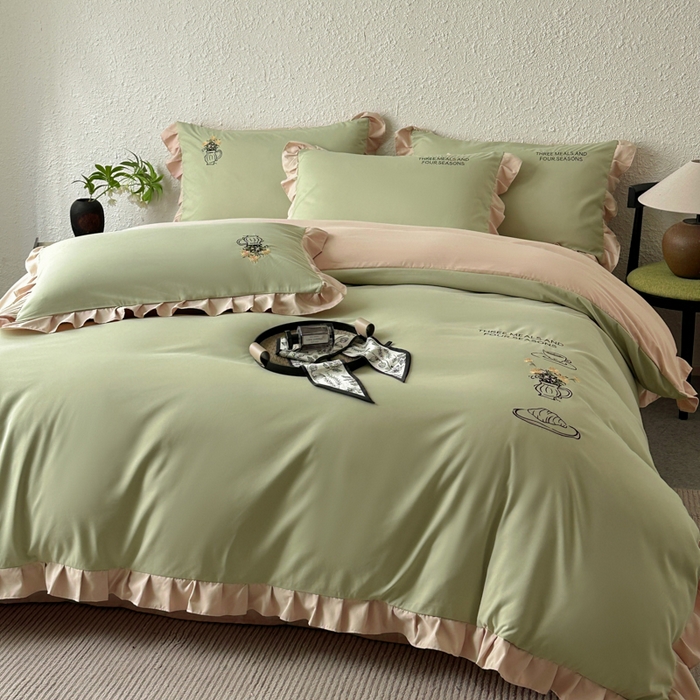 91家纺网 家纺一手货源 找家纺 汣沐生活 2025新款亲肤绣花花边四件套 橄榄緑-香槟-田园生活