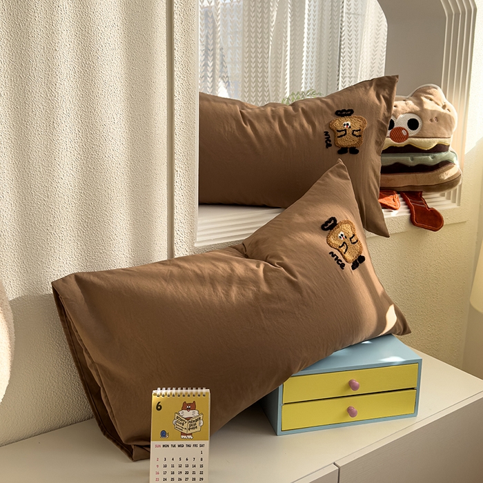 91家纺网 家纺一手货源 找家纺 曼谷家纺 2025新款软糯毛巾绣水洗棉床单床笠枕套纯色床单床笠枕套单品 吐司-咖啡