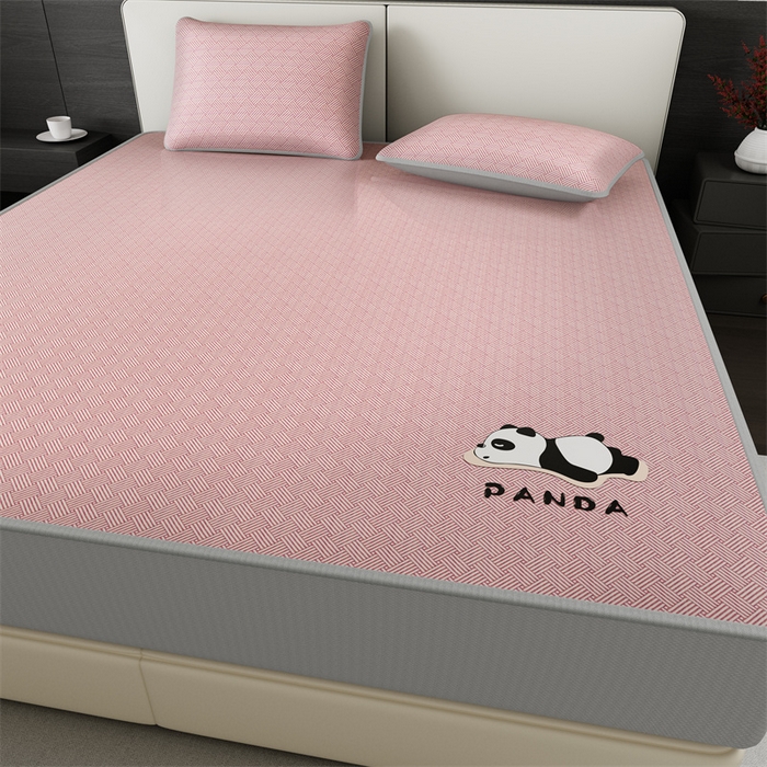 91家纺网 家纺一手货源 找家纺 叠派家纺  2025新款5A抗菌A类冰丝凉席-饼干花熊猫款 床笠-熊猫-粉色