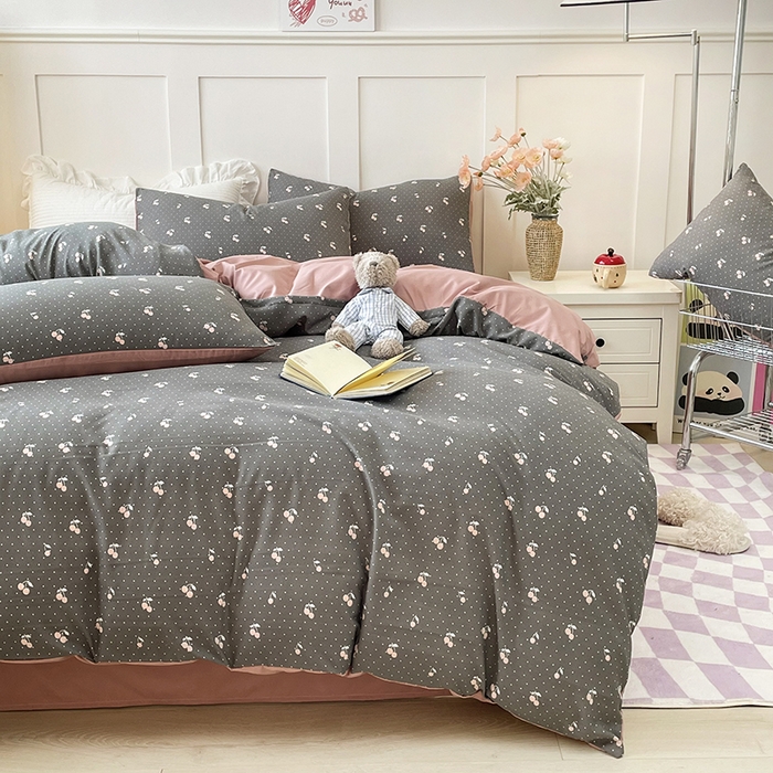 91家纺网 家纺一手货源 找家纺 汣沐生活 2025新款针织棉印花款四件套 樱桃-灰