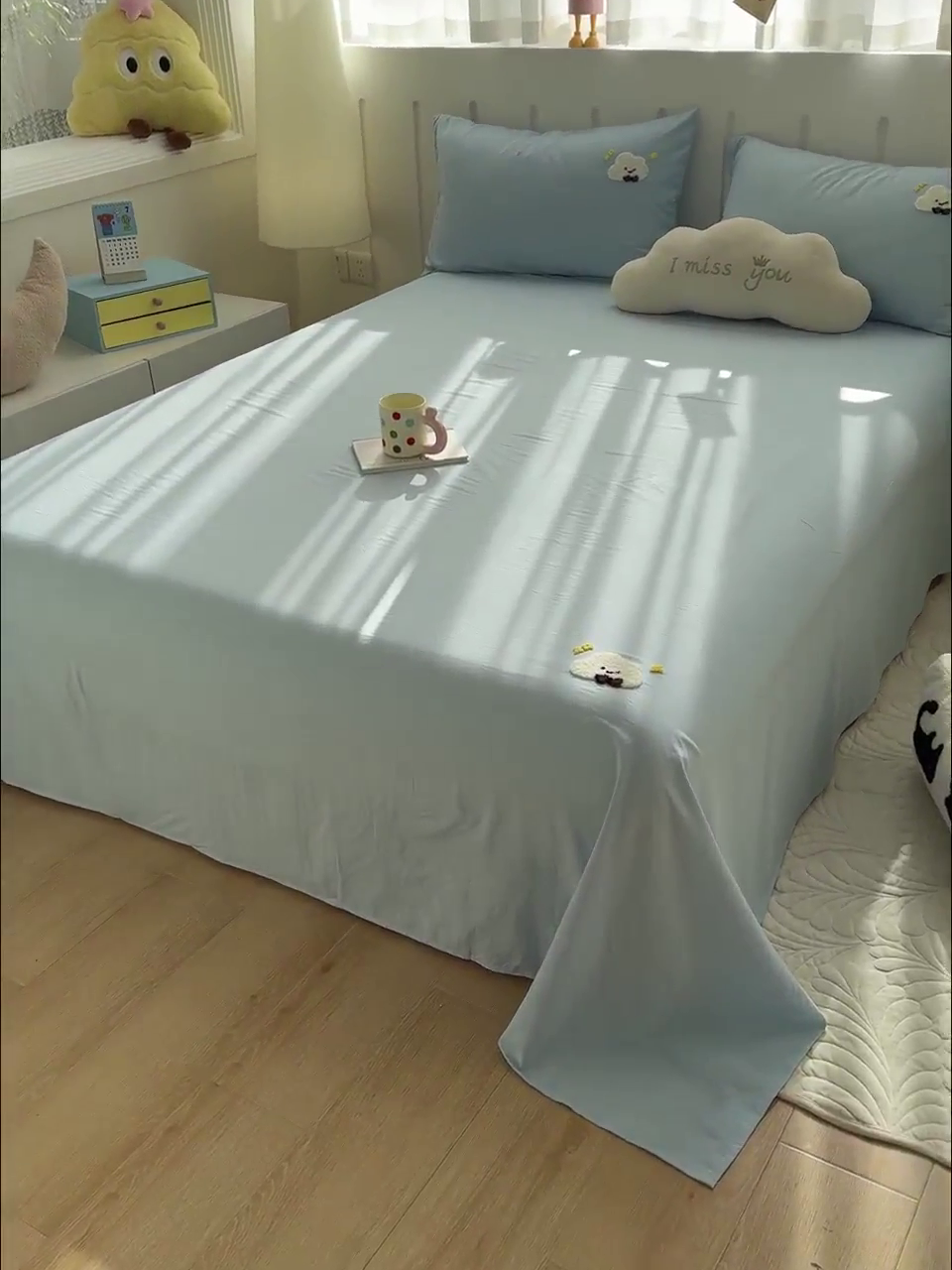 91家纺网 家纺一手货源 找家纺 曼谷家纺 2025新款软糯毛巾绣水洗棉床单床笠枕套纯色床单床笠枕套单品 小白云-天蓝