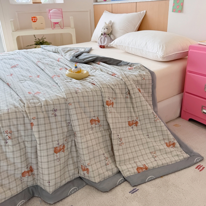 91家纺网 家纺一手货源 找家纺 宜梦家居【需要买家秀请联系老板】 2025新款双面纯棉夏被夏凉被系列 花海丛兔