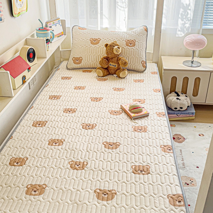 91家纺网 家纺一手货源 找家纺 富馨莱 2025新款A类凉感丝空气纤维凉席学生款 无敌小熊