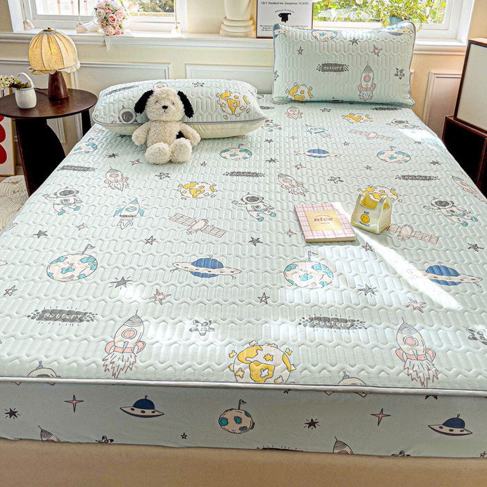 91家纺网 家纺一手货源 找家纺 富馨莱 2025新款A类凉感丝空气纤维凉席床笠款 太空蓝