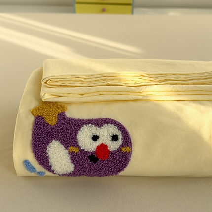 91家纺网 家纺一手货源 找家纺 曼谷家纺 2025新款软糯毛巾绣水洗棉床单床笠枕套纯色床单床笠枕套单品 茄子-芝士