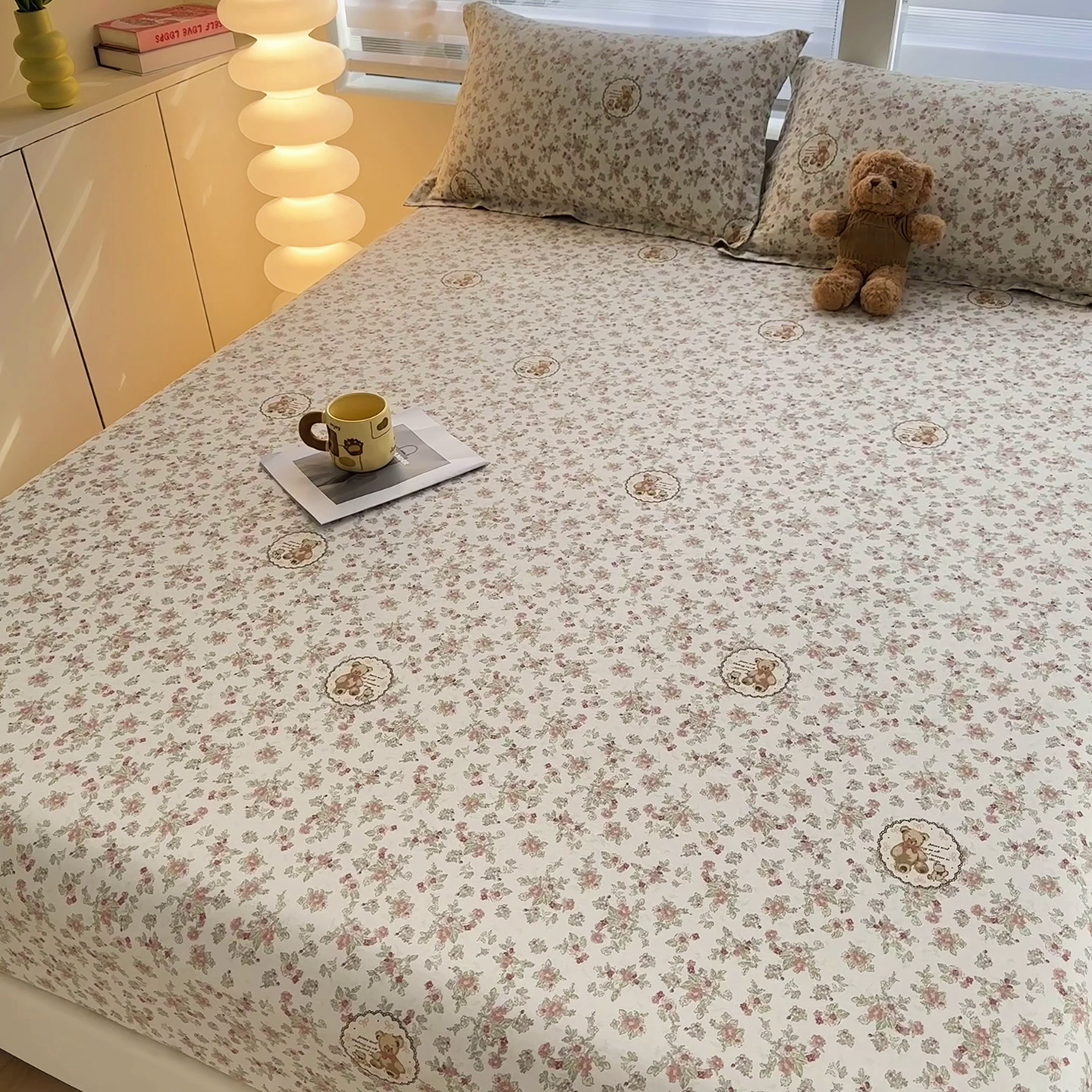 91家纺网 家纺一手货源 找家纺 2025新款12868全棉套件单品系列二单床笠 清茶小熊-米