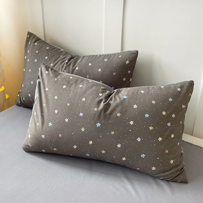 91家纺网 家纺一手货源 找家纺 汣沐生活 2025新款针织棉印花款四件套 浆果-灰