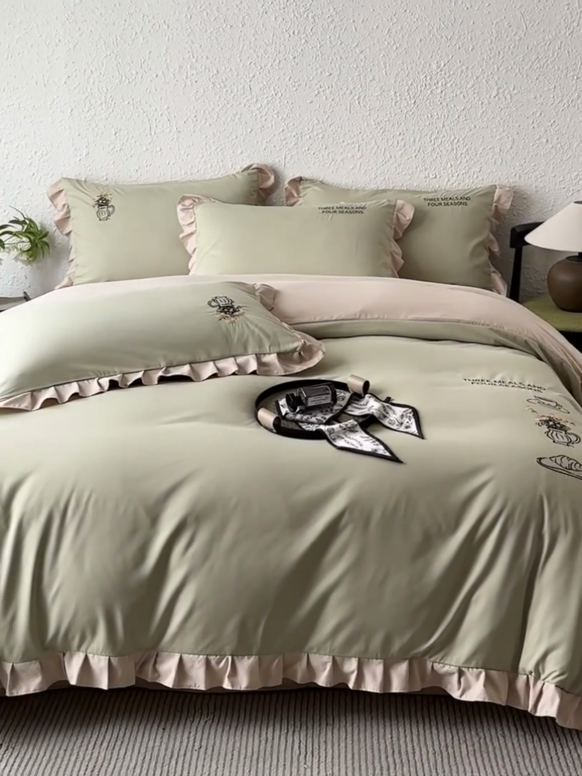 91家纺网 家纺一手货源 找家纺 汣沐生活 2025新款亲肤绣花花边四件套 橄榄緑-香槟-田园生活