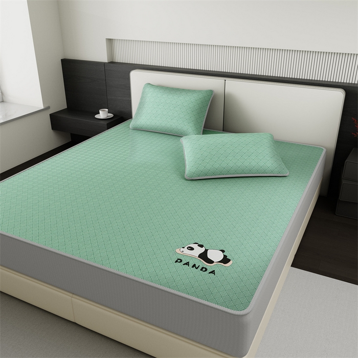 91家纺网 家纺一手货源 找家纺 叠派家纺  2025新款5A抗菌A类冰丝凉席-饼干花熊猫款 床笠-熊猫-绿色