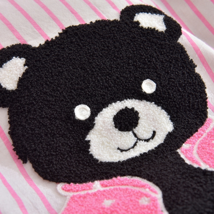 91家纺网 家纺一手货源 找家纺 炫拼家纺 2025新款卡通多巴胺A类全棉40支水洗棉毛巾绣四件套 小黑熊