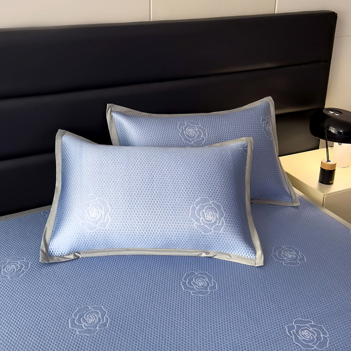 91家纺网 家纺一手货源 找家纺 欧邦 2025新款A类3D立体提花冰豆豆凉席 冰豆豆-蓝灰