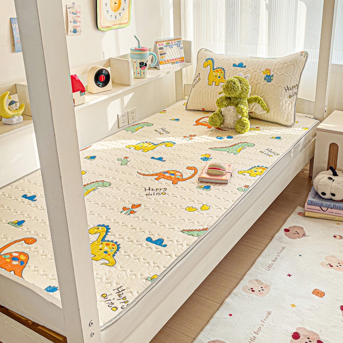 91家纺网 家纺一手货源 找家纺 富馨莱 2025新款A类凉感丝空气纤维凉席学生款 小恐龙