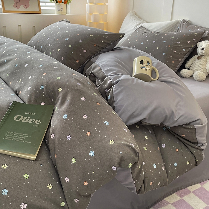 91家纺网 家纺一手货源 找家纺 汣沐生活 2025新款针织棉印花款四件套 浆果-灰