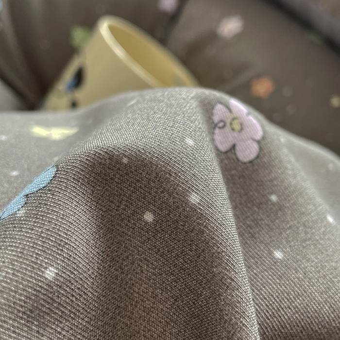 91家纺网 家纺一手货源 找家纺 汣沐生活 2025新款针织棉印花款四件套 浆果-灰