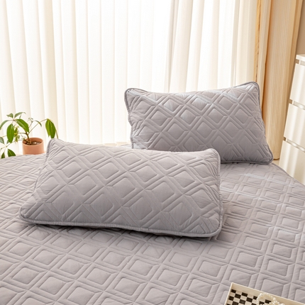 91家纺网 家纺一手货源 找家纺 云玲时尚 2025新款三防磨毛防水夹棉单人枕套 浅灰