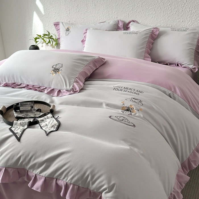 91家纺网 家纺一手货源 找家纺 汣沐生活 2025新款亲肤绣花花边四件套 浅灰-香芋紫-田园生活