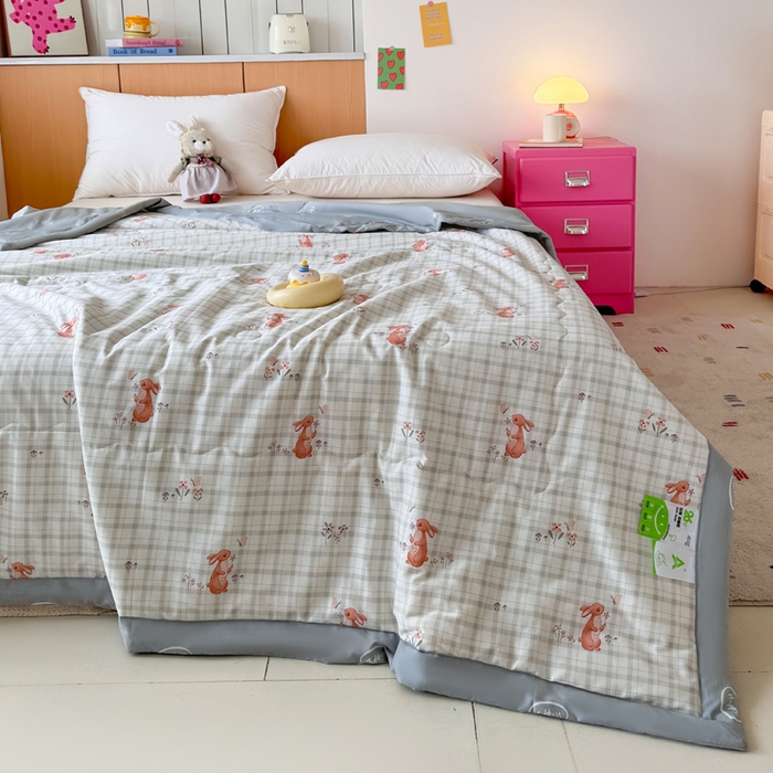 91家纺网 家纺一手货源 找家纺 宜梦家居【需要买家秀请联系老板】 2025新款双面纯棉夏被夏凉被系列 花海丛兔