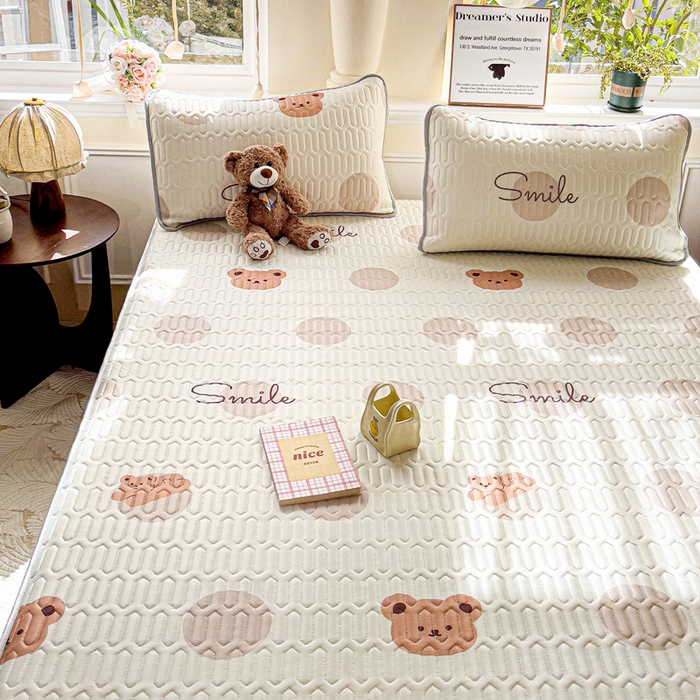 91家纺网 家纺一手货源 找家纺 富馨莱 2025新款A类凉感丝空气纤维凉席床笠款 无敌小熊