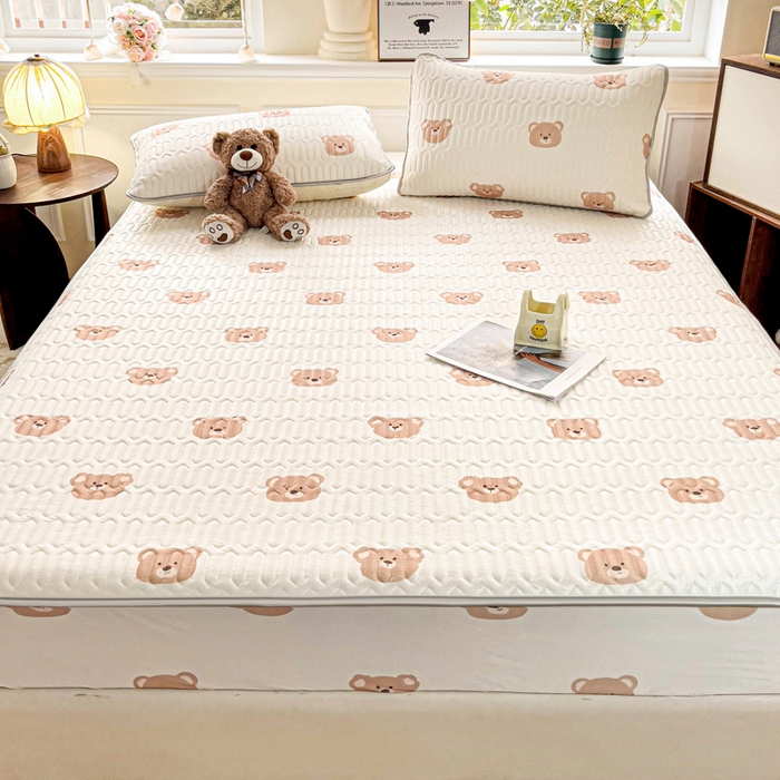 91家纺网 家纺一手货源 找家纺 富馨莱 2025新款A类凉感丝空气纤维凉席床笠款 小熊仔