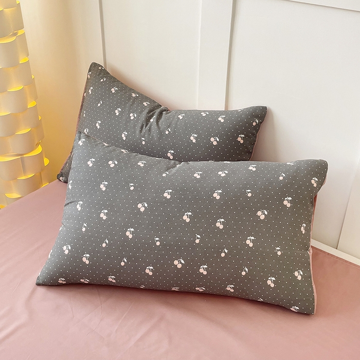 91家纺网 家纺一手货源 找家纺 汣沐生活 2025新款针织棉印花款四件套 樱桃-灰