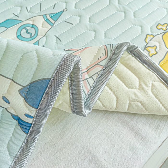 91家纺网 家纺一手货源 找家纺 富馨莱 2025新款A类凉感丝空气纤维凉席学生款 太空蓝