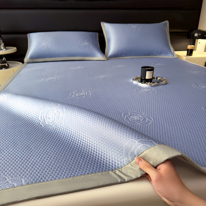 91家纺网 家纺一手货源 找家纺 欧邦 2025新款A类3D立体提花冰豆豆凉席 冰豆豆-蓝灰